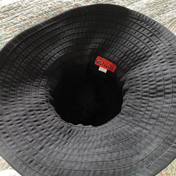 Gorgeous black sun ☀️ hat - Picture 4 of 5